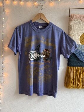 Vintage Llama Shirt Men’s Size Small MachuPicchu Cusco Peru Tee Graphic Read